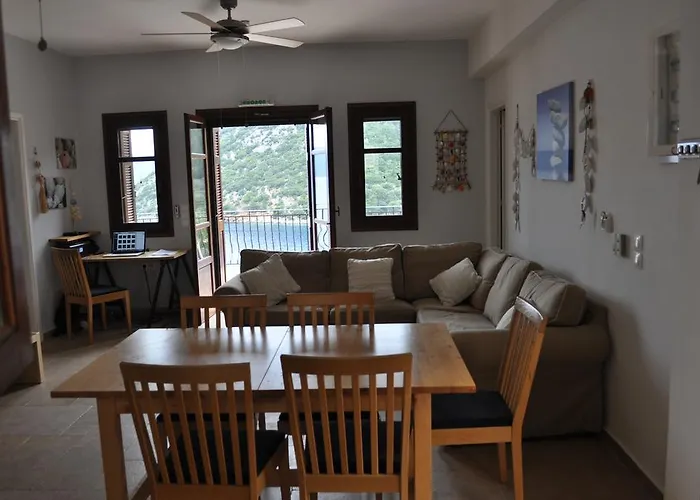 Poli Stavros (Ithaka)